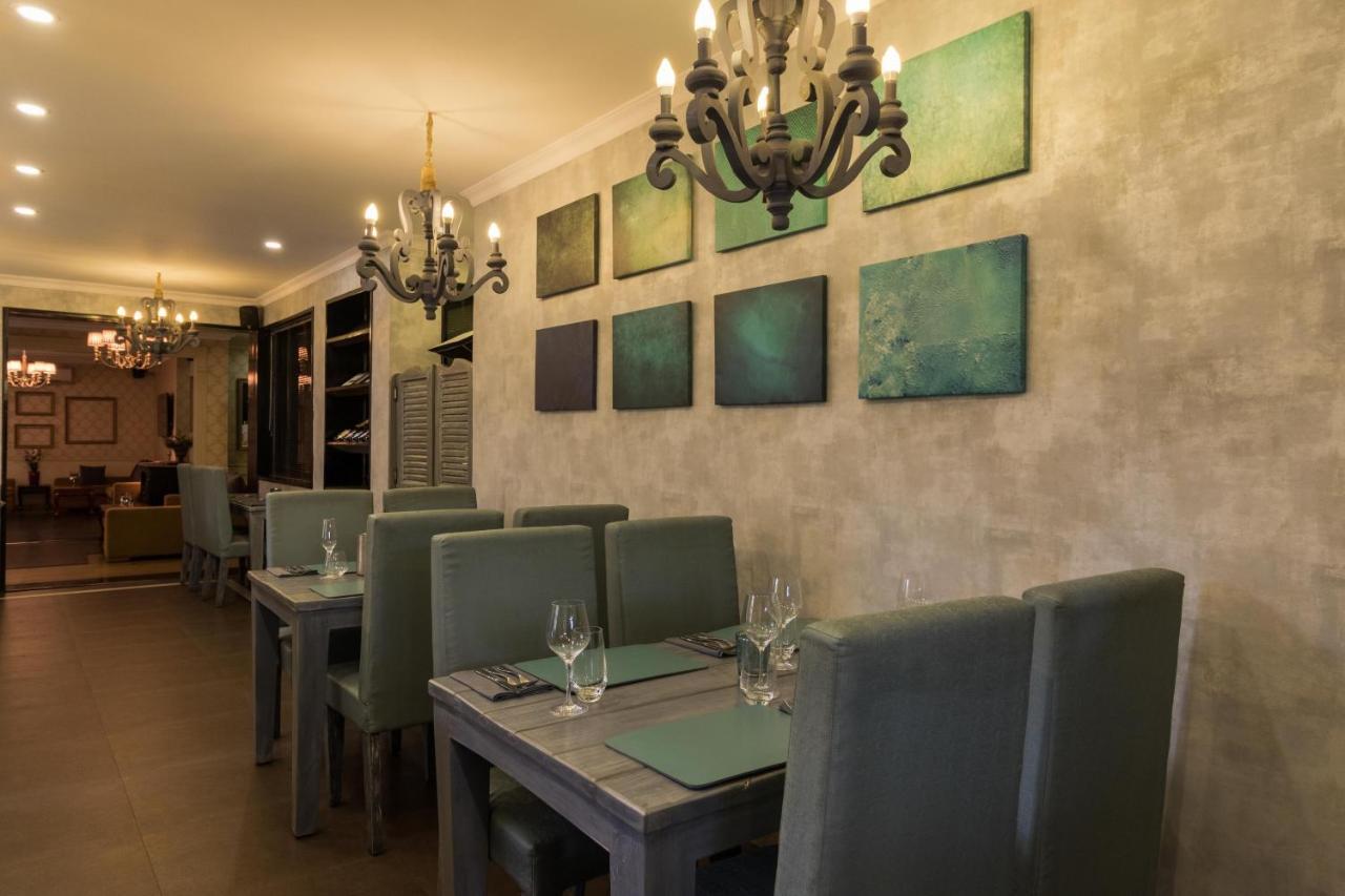 La Maison By Dia Hotels And Homes Panaji Exteriör bild